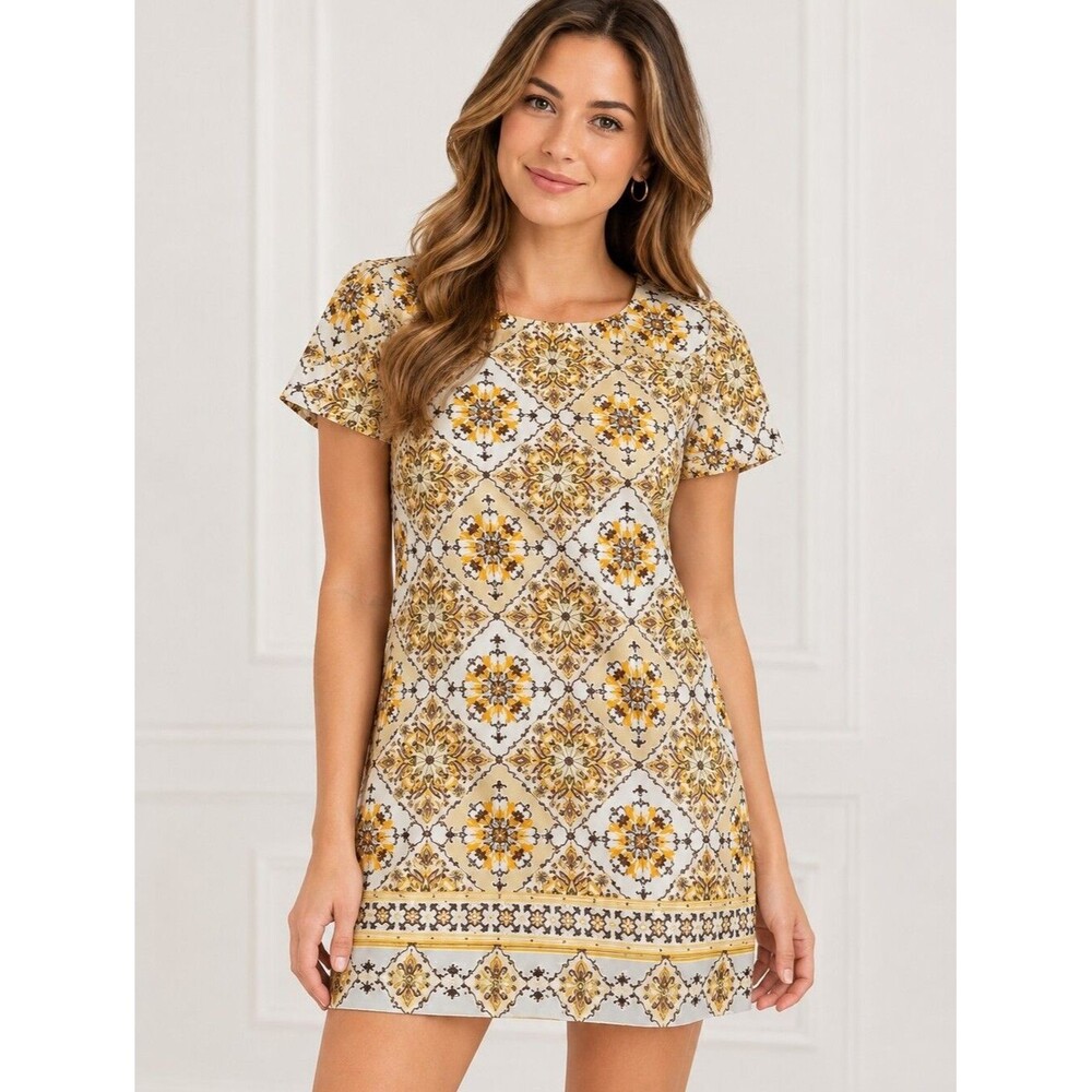 EUC Lulus women's short sleeve floral lined mini dress XS Yellow